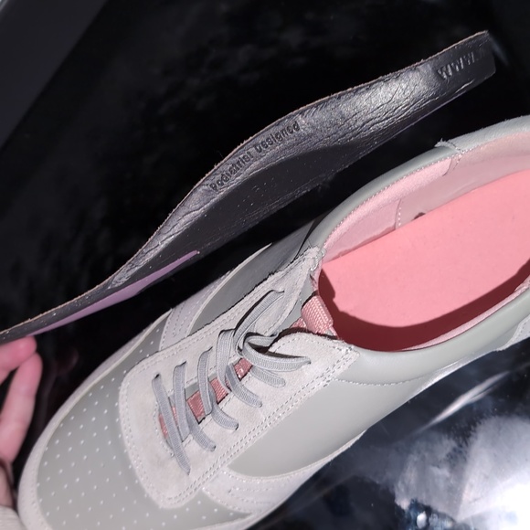 Nwot Vionic Karigan Casual Comfort Shoe - Picture 7 of 9